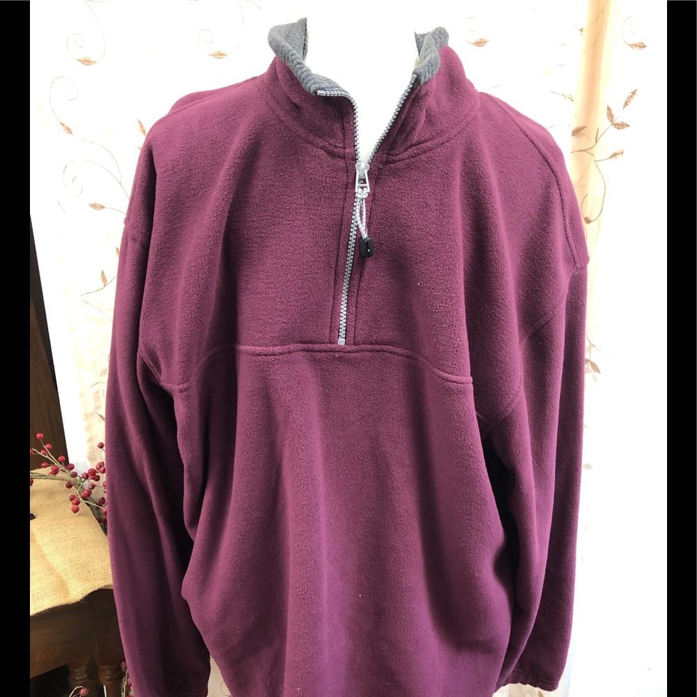 Men’s fleece pullover NWOT